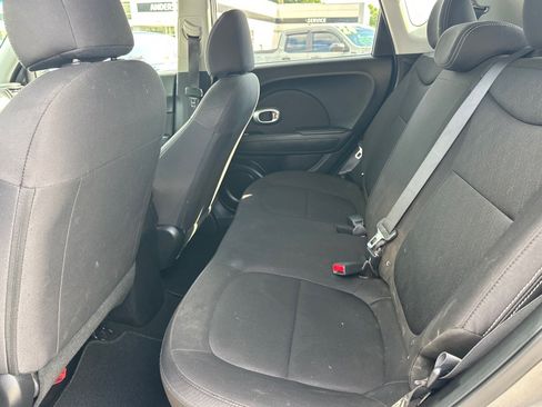 Used 2019 Kia Soul FWD image 8