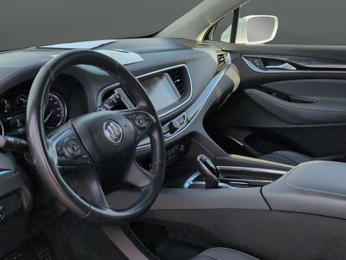Used 2019 Buick Enclave Essence image 13