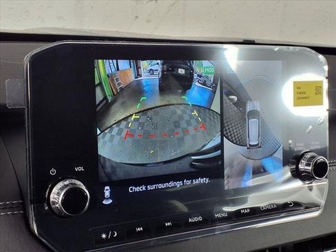 New 2025 Mitsubishi Outlander SE image 17