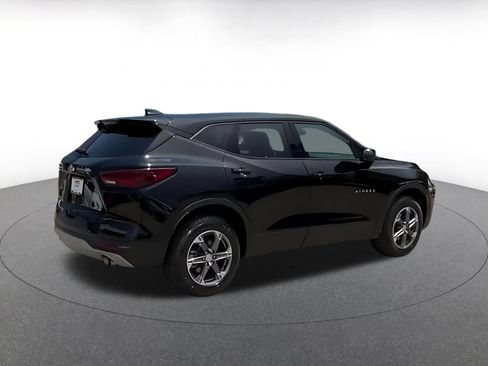 Used 2025 Chevrolet Blazer LT FWD image 14