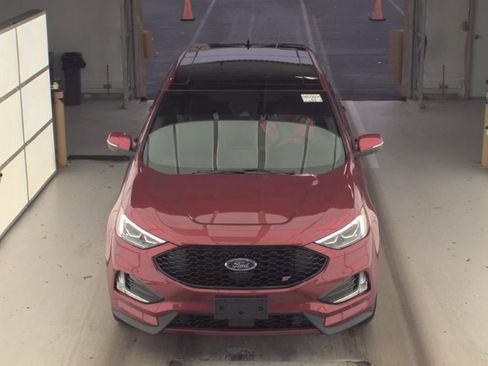 Used 2022 Ford Edge ST w/ Equipment Group 401A image 3