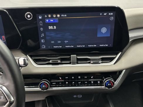 Used 2025 Chevrolet Equinox LT w/ Convenience Package II image 26