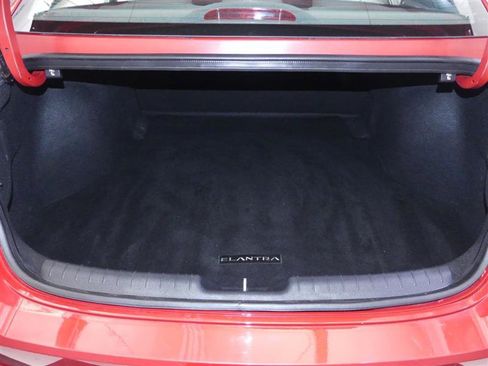 Used 2023 Hyundai Elantra SEL image 26