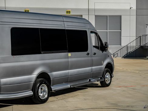 Used 2025 Mercedes-Benz Sprinter 3500 image 15
