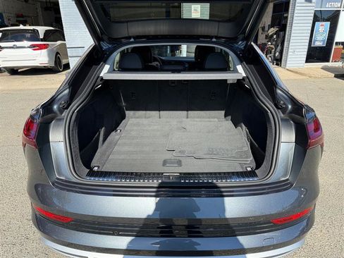 Used 2021 Audi e-tron Premium Plus w/ Premium Plus Package image 17