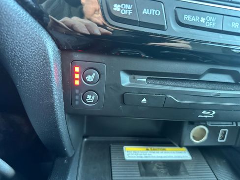 Used 2019 Honda Pilot Elite image 36