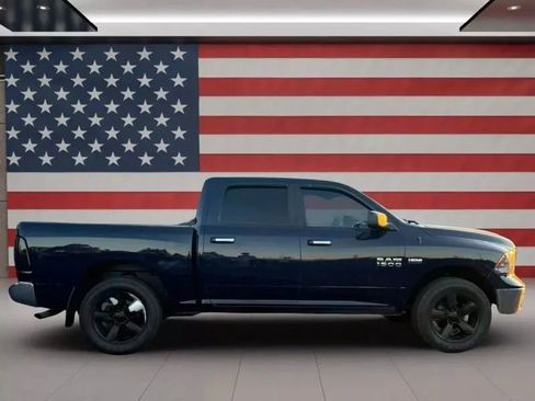 Used 2018 RAM 1500 Classic SLT image 4
