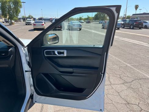 Used 2022 Ford Explorer 4WD image 19