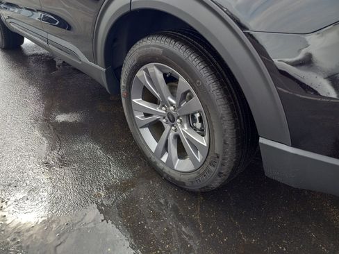 New 2026 Ford Explorer Active w/ Active Comfort Package AWD/4WD image 10