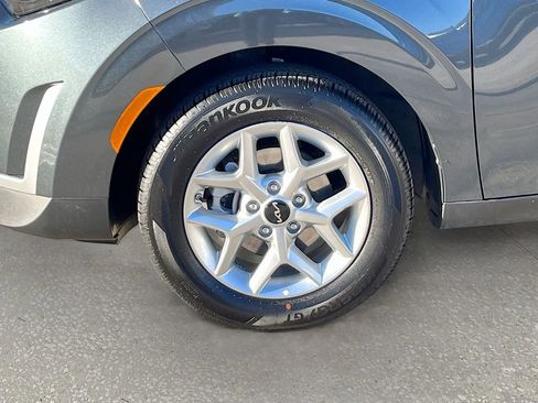 Certified 2025 Kia Soul LX w/ LX Technology Package image 26