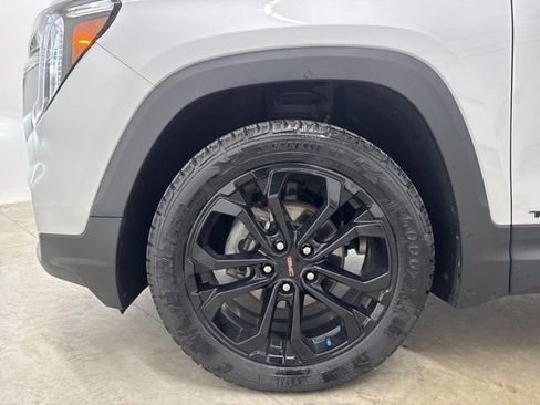 Used 2022 GMC Terrain SLE w/ Driver Convenience Package AWD/4WD image 8