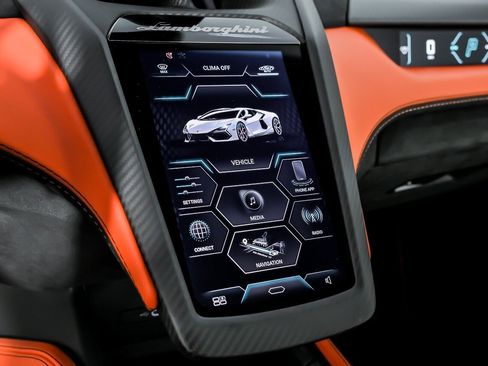 Used 2024 Lamborghini Revuelto AWD/4WD image 33