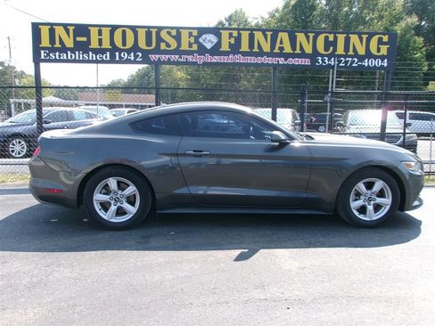 Used 2016 Ford Mustang Coupe image 7