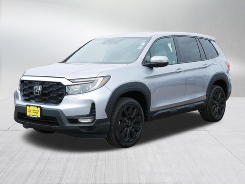 Used 2023 Honda Passport EX-L image 3