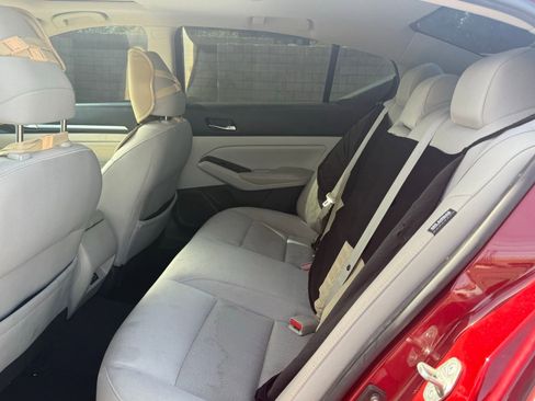 Used 2021 Nissan Altima 2.5 SV w/ SV Premium Package FWD image 10