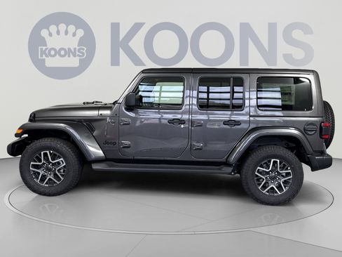 New 2026 Jeep Wrangler Unlimited Sahara AWD/4WD image 2