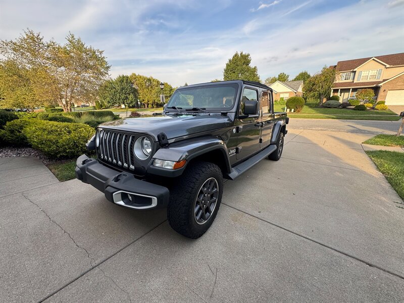 Used 2020 Jeep Gladiator Overland w/ Cold Weather Group AWD/4WD image 3
