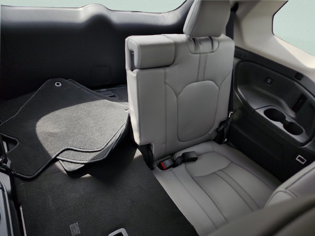 Used 2025 Honda Pilot EX-L image 37