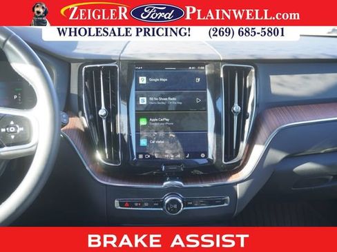 Used 2023 Volvo XC60 T8 Plus w/ Protection Package Premier image 11