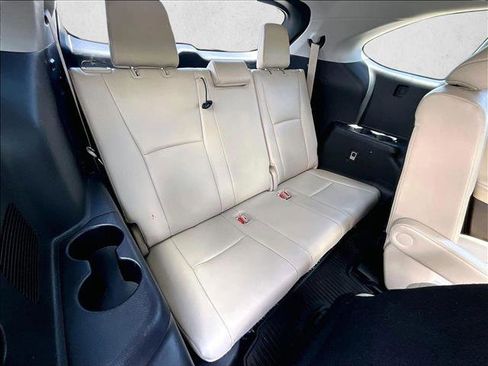 Used 2022 Toyota Highlander XLE FWD image 30