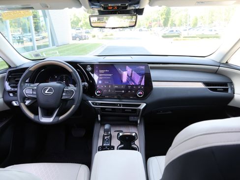 Used 2023 Lexus RX 350 w/ Cold Area Package AWD/4WD image 16