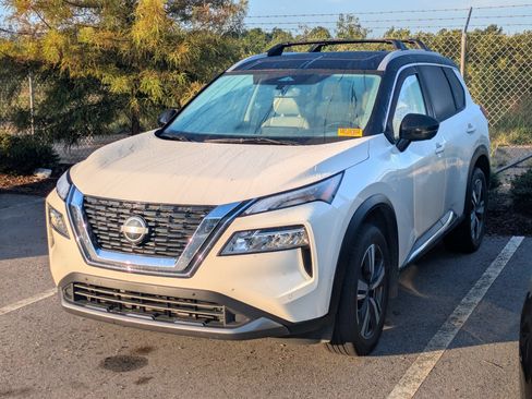 Certified 2023 Nissan Rogue SL w/ SL Premium Package FWD image 2