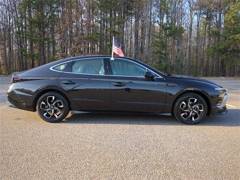 Used 2025 Hyundai Sonata SEL image 3