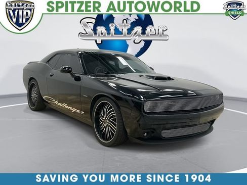 Used 2017 Dodge Challenger R/T Plus RWD image 1