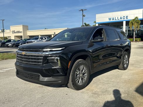 New 2026 Chevrolet Equinox EV LT image 2