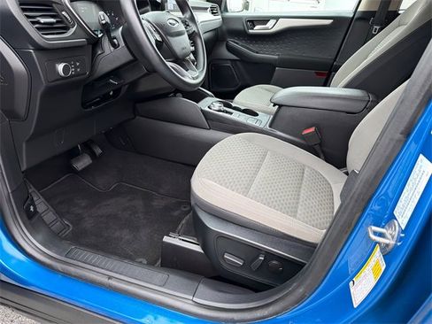 Used 2020 Ford Escape SE image 9