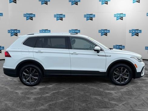 Used 2022 Volkswagen Tiguan SE FWD image 6