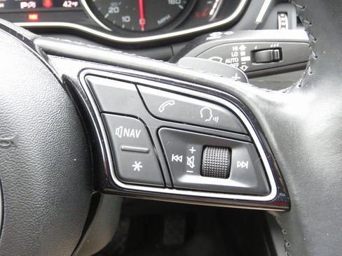 Used 2019 Audi A4 2.0T Premium image 22