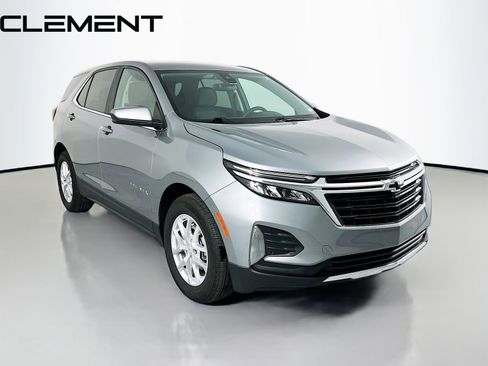 Used 2024 Chevrolet Equinox LT w/ LPO, Floor Liner Package image 5