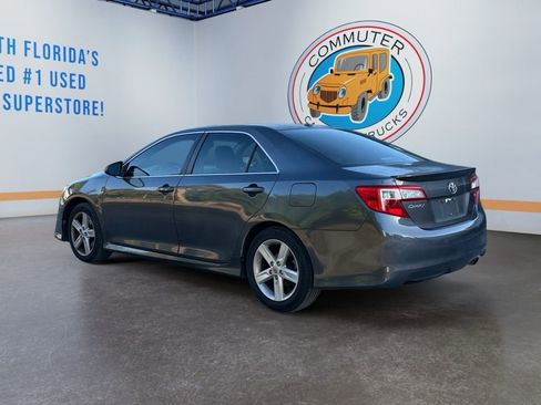 Used 2012 Toyota Camry SE image 4