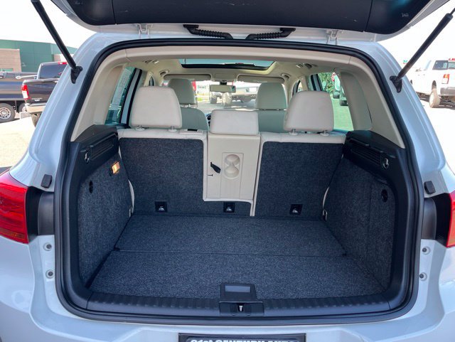Used 2017 Volkswagen Tiguan Wolfsburg Edition FWD image 35