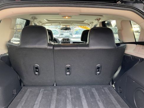 Used 2014 Jeep Compass Latitude w/ Sun/Sound Group image 11