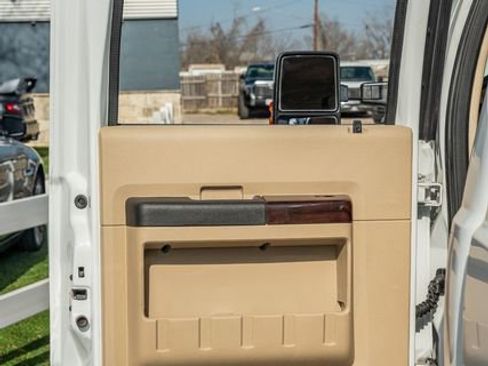 Used 2008 Ford F250 Lariat image 32