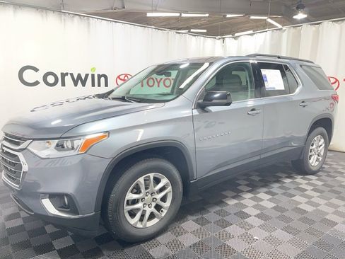 Used 2020 Chevrolet Traverse LT image 3