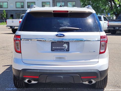 Used 2014 Ford Explorer XLT w/ Equipment Group 202A AWD/4WD image 10
