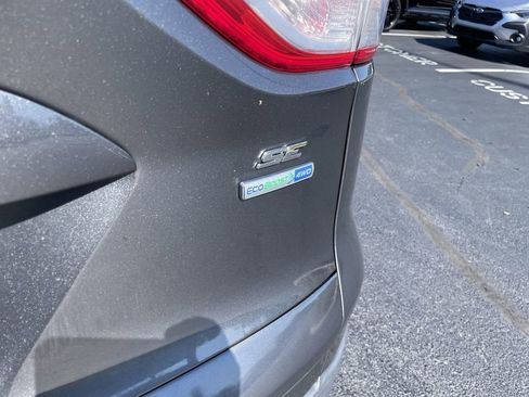 Used 2015 Ford Escape SE image 6