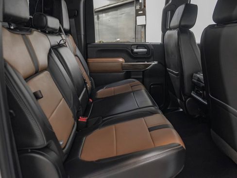 Used 2022 Chevrolet Silverado 3500 High Country image 37