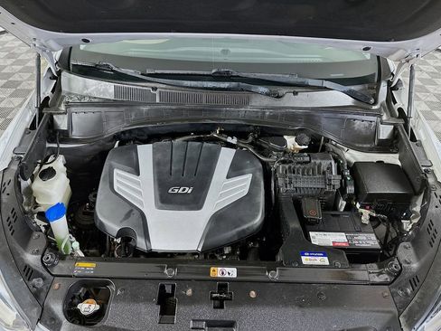 Used 2017 Hyundai Santa Fe SE image 34