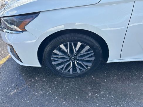 Used 2025 Nissan Altima 2.5 SV image 29