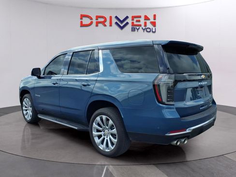 Used 2025 Chevrolet Tahoe Premier AWD/4WD image 3