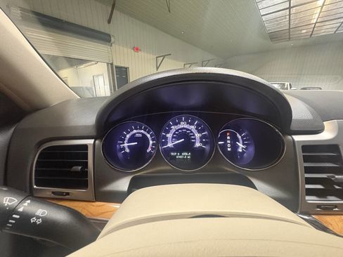 Used 2011 Lincoln MKZ w/ 102A Rapid Spec Order Code image 9