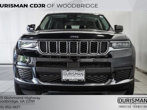 Used 2023 Jeep Grand Cherokee L Laredo w/ Luxury Tech Group I AWD/4WD image 2