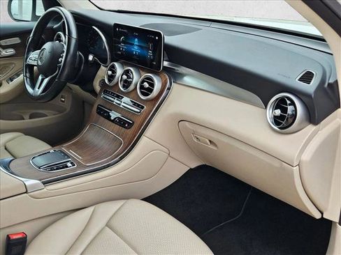 Certified 2022 Mercedes-Benz GLC 300 4MATIC image 18