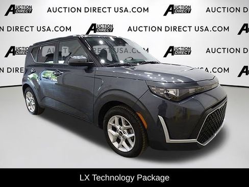 Used 2023 Kia Soul LX w/ Option Group 015 image 2