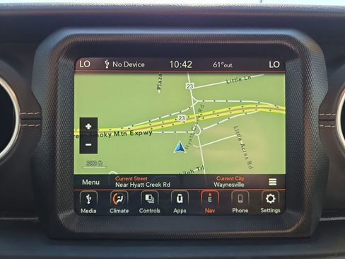 Used 2022 Jeep Wrangler Unlimited Sahara AWD/4WD image 23