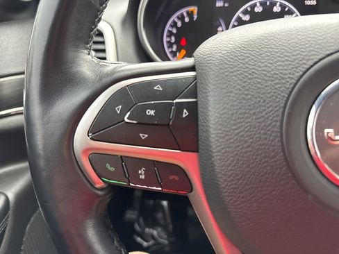 Used 2019 Jeep Grand Cherokee Limited image 12